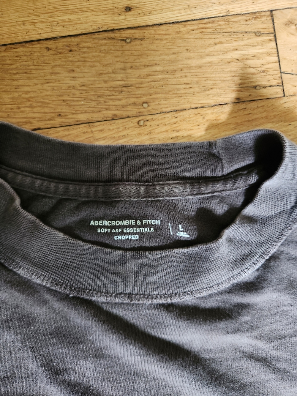Abercrombie & Fitch Lot (4) Mens Soft Essentials Cropped Tees - Picture 3 of 9